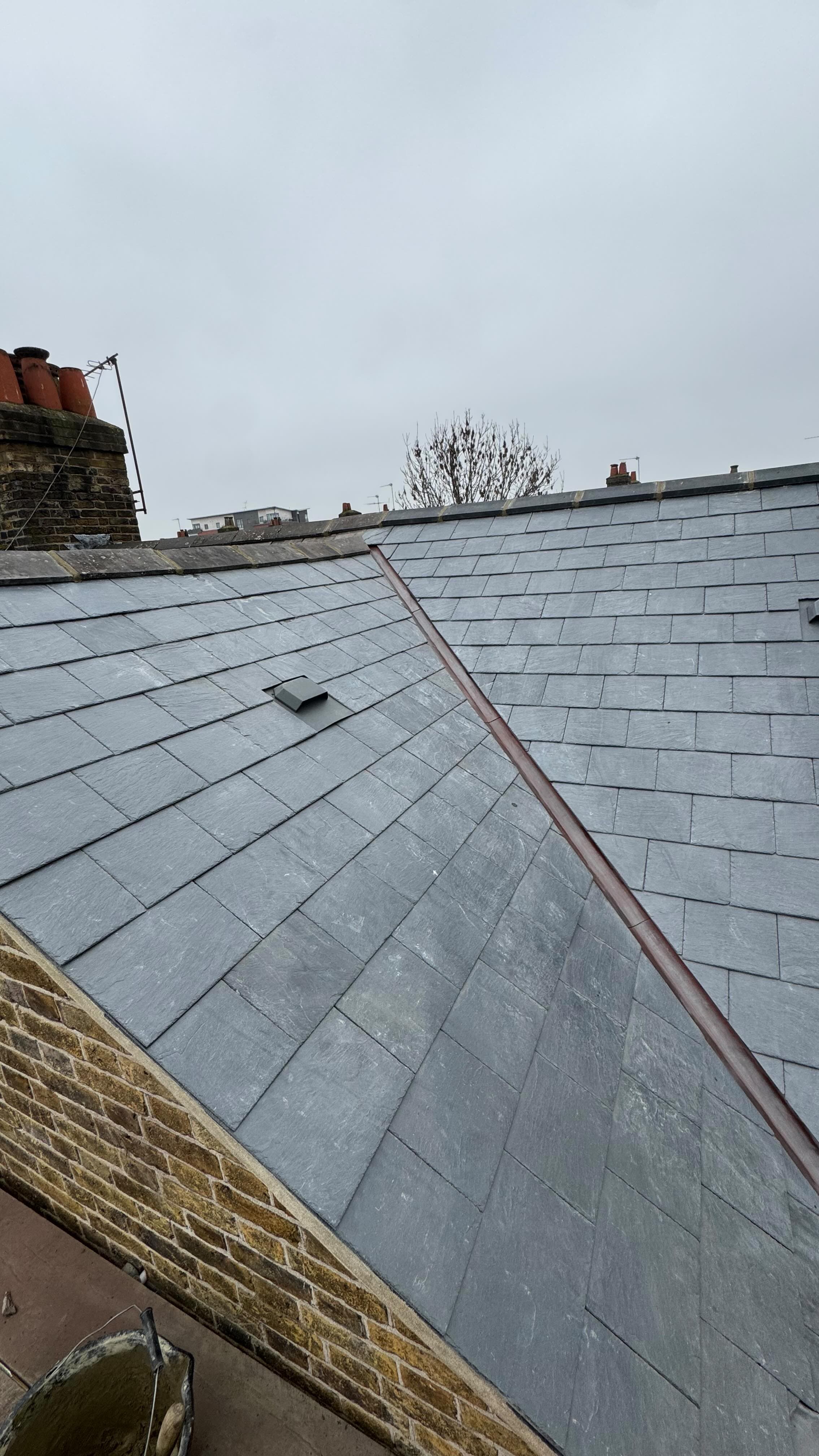 Before ➡️ After 🔨 Another roof transformation